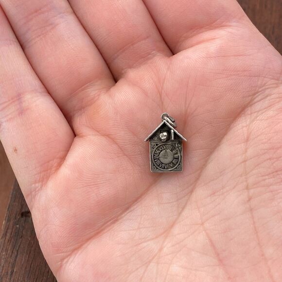 Vintage 925 Sterling Silver Small Cuckoo Clock Pendant Bracelet Charm - Picture 1 of 3